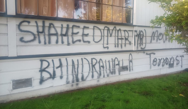 Miscreants deface California temple with pro-Khalistani graffiti, name 'Bhindranwale' - Vimarsana News